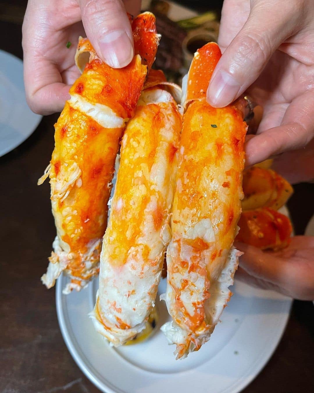 Fresh Alaskan King Crab Legs Pack (2-5pcs)
